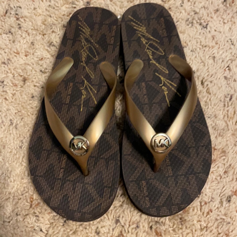 Flip flops